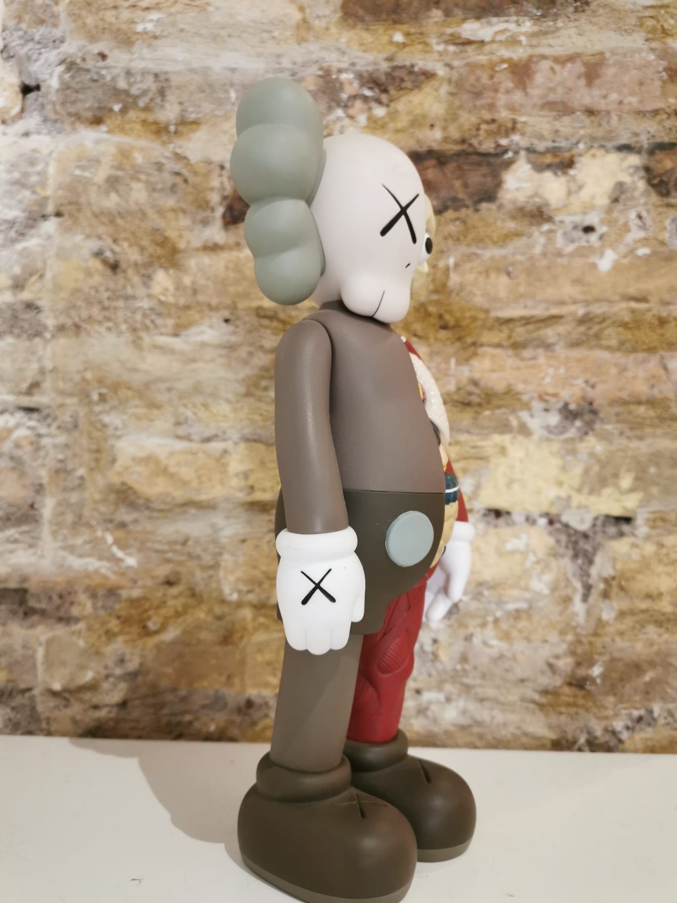 KAWS - FLAYED COMPANION (BROWN) – Exclusiveurbanart