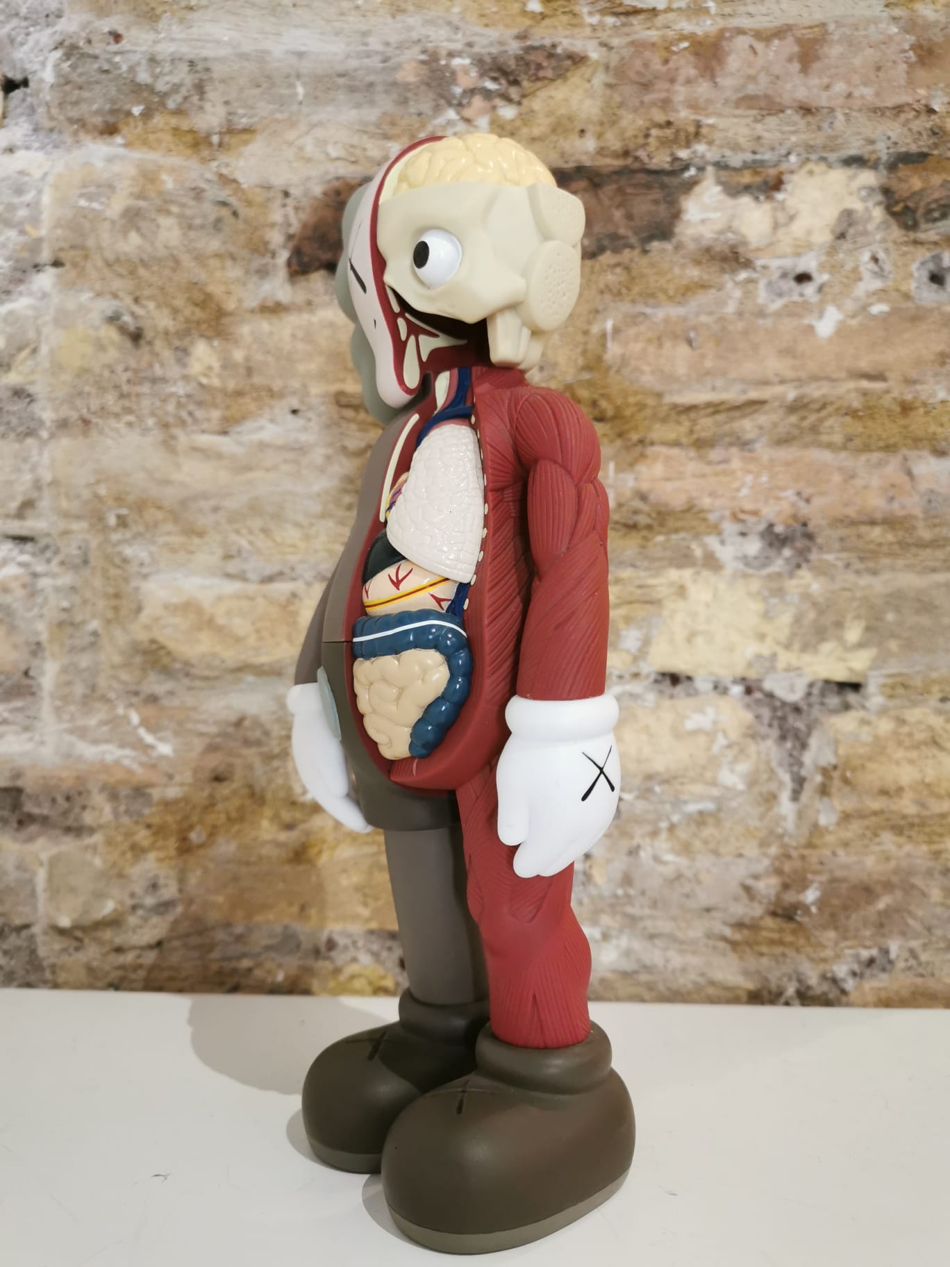 KAWS - FLAYED COMPANION (BROWN) – Exclusiveurbanart KAWS - FLAYED COMPANION (BROWN) – Exclusiveurbanart